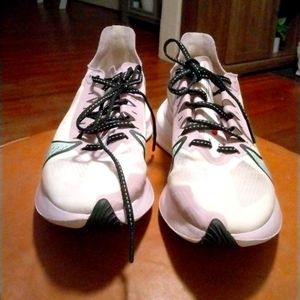Women's Nike size 7 sneakers